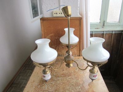 Лот: 15612489. Фото: 1. Люстра латунная на три плафона... Другое освещение
