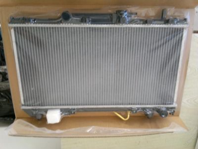 Лот: 4486319. Фото: 1. Бренд: SAT, Радиатор Toyota CAMRY... Двигатель и элементы двигателя