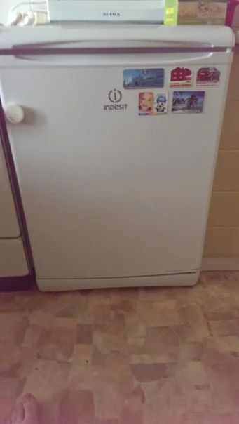 Лот: 5418684. Фото: 1. Холодильник Indesit. Холодильники, морозильные камеры