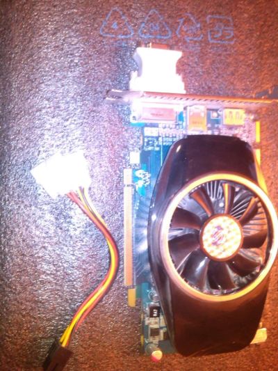 Лот: 4580068. Фото: 1. Sapphire Radeon HD 6770 850Mhz... Видеокарты