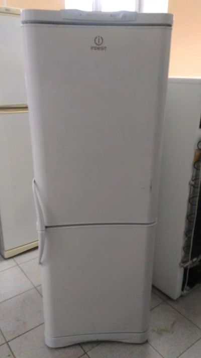 Лот: 9024625. Фото: 1. Холодильник"Indesit С132". Холодильники, морозильные камеры