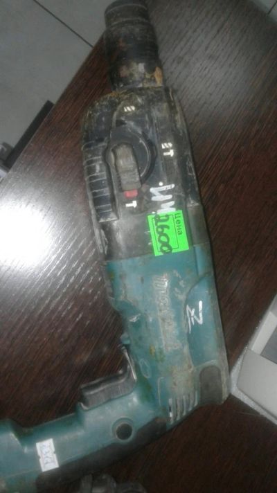 Лот: 12734242. Фото: 1. Перфоратор makita hr2450. Электроинструмент