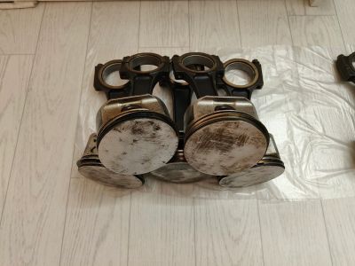 Лот: 25802653. Фото: 1. Поршни Jeep Grand Cherokee 4.7. Двигатель и элементы двигателя