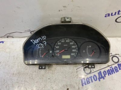 Лот: 21713222. Фото: 1. панель приборов Mazda Demio DW3W. Двигатель и элементы двигателя