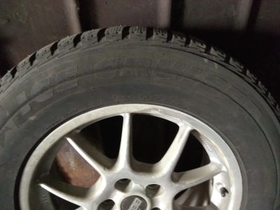 Лот: 14279955. Фото: 1. Bridgestone ice cruiser 235/65... Шины на дисках