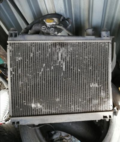 Лот: 19392639. Фото: 1. Радиатор охлаждения с диффузором. Двигатель и элементы двигателя