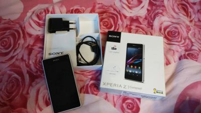 Лот: 5556040. Фото: 1. Sony Xperia Z1 Compact LTE Белый. Смартфоны