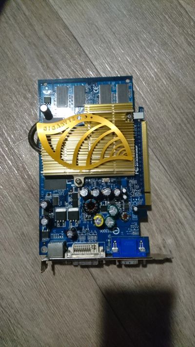 Лот: 18405987. Фото: 1. Видеокарта Gigabyte Nvidia 6600. Видеокарты