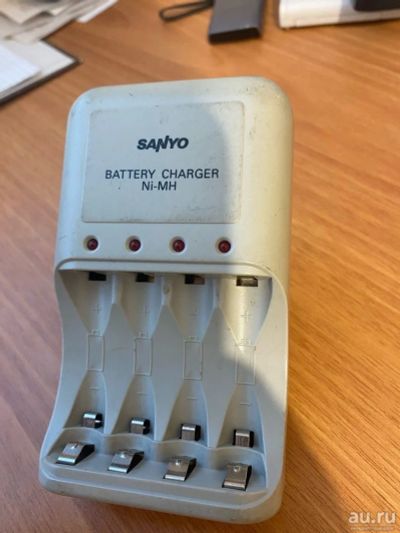 Лот: 17262573. Фото: 1. sanyo battery charger ni-mh. Зарядные устройства, блоки питания, адаптеры сетевые для смартфонов