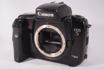 Лот: 3063152. Фото: 1. Пленочная автофокусная камера... Плёночные зеркальные