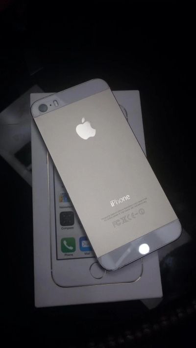 Лот: 6249212. Фото: 1. Apple iphone 5s. Смартфоны