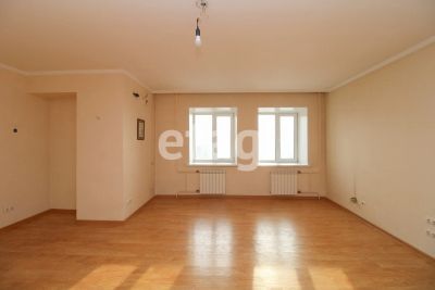 Лот: 21335740. Фото: 1. Продам 3-комн. кв. 89.4 кв.м... Квартиры, студии