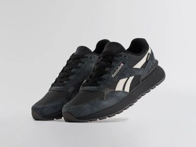 Лот: 25673259. Фото: 1. Кроссовки Reebok Royal Ultra. Кеды, кроссовки, слипоны
