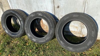 Лот: 24342130. Фото: 1. Шины Pirelli ice zero 265 60 R18. Шины