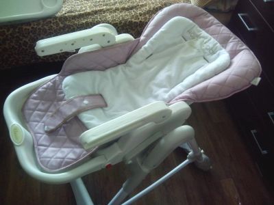 Лот: 5841034. Фото: 1. Стульчик для кормления Happy Baby... Стульчики для кормления