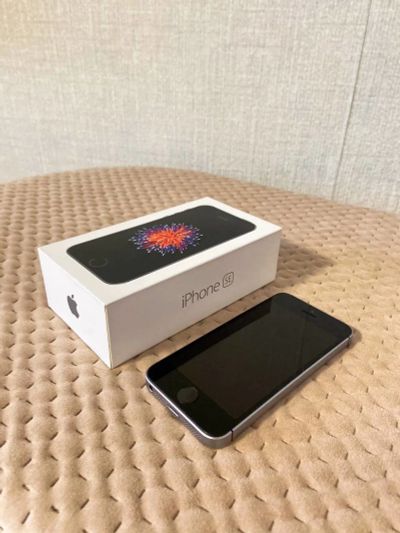 Лот: 17061854. Фото: 1. Смартфон Iphone SE 32gb. Смартфоны