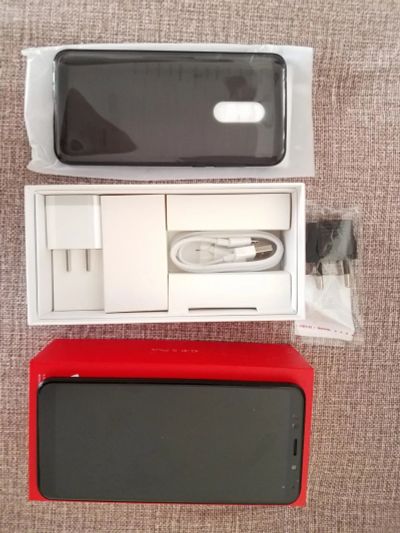 Лот: 11175386. Фото: 1. Новый xiaomi redmi 5 plus 4 64gb... Смартфоны