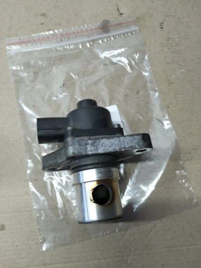 Лот: 21402489. Фото: 1. клапан EGR Nissan Serena C25. Двигатель и элементы двигателя