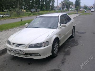 Лот: 412230. Фото: 1. honda accord 1.8 механика!!!. Автомобили
