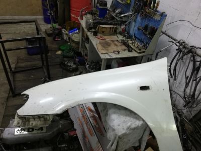 Лот: 14928544. Фото: 1. Крыло переднее левое nissan bluebird... Кузов