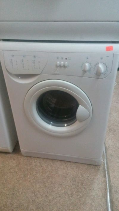 Лот: 4884627. Фото: 1. Стиральная машина Indesit W83T... Стиральные машины