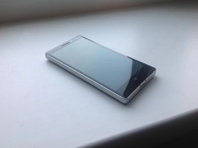 Лот: 8187506. Фото: 1. Nokia Lumia 930 rm-1045 + беспроводная... Смартфоны