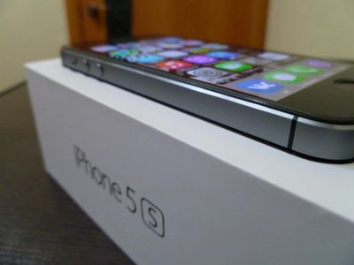 Лот: 5540119. Фото: 1. Apple iphone 5s 16 gb space gray... Смартфоны