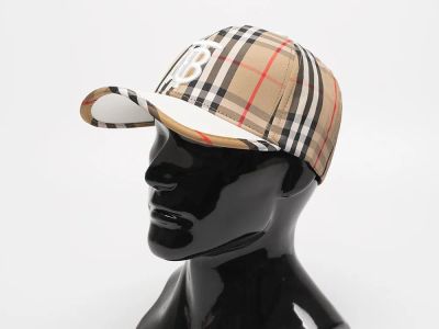 Лот: 24974873. Фото: 1. Кепка Burberry. Шарфы, платки