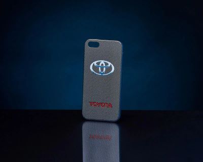 Лот: 19916135. Фото: 1. Кейс с логотипом Toyota для iPhone... Чехлы, бамперы