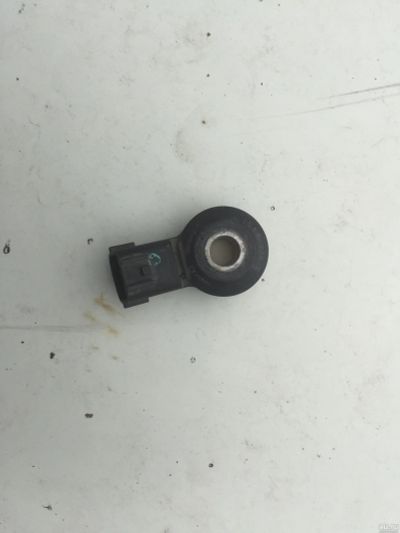 Лот: 15214842. Фото: 1. Датчик детонации Nissan March... Двигатель и элементы двигателя