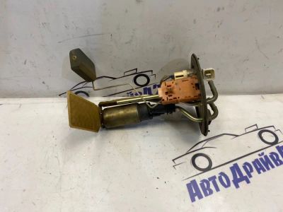 Лот: 21710734. Фото: 1. насос топливный Mazda Demio DW3W. Топливная система