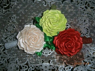 Лот: 3637775. Фото: 1. Цветок-заколка "Роза".. Заколки, вееры, расчёски