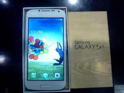Лот: 3025529. Фото: 1. Новый Samsung Galaxy S4 android... Кнопочные мобильные телефоны