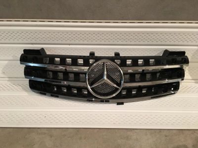 Лот: 10757583. Фото: 1. Решетка радиатора Mercedes-Benz... Детали тюнинга
