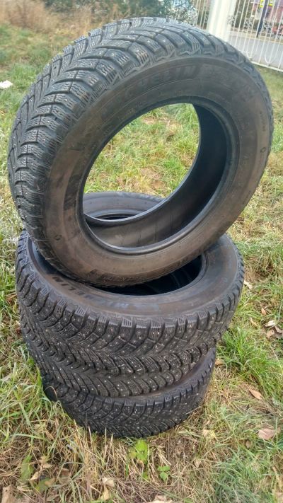 Лот: 18276513. Фото: 1. Зимняя резина "Michelin X-ICE... Шины