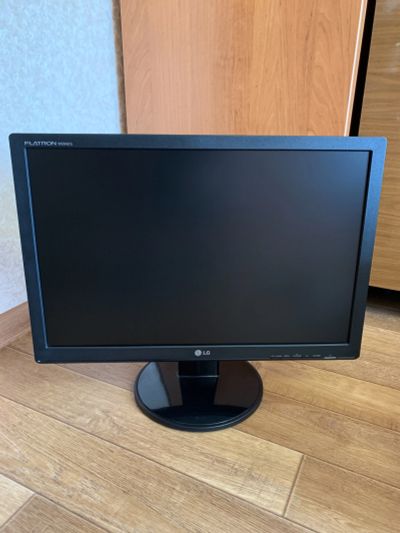 Лот: 19260785. Фото: 1. Монитор LG flatron w2042s-bf. ЖК-мониторы