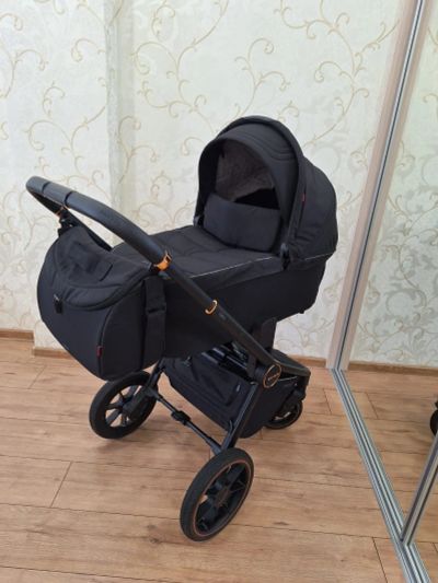 Лот: 25713135. Фото: 1. Продам Коляску 3 в 1 Carrello... Коляски