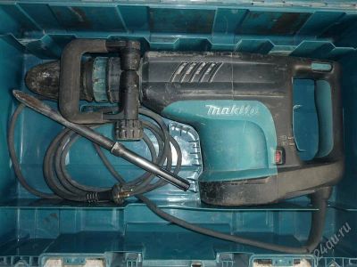 Лот: 1913059. Фото: 1. Отбойный молоток Makita HM 1203. Электроинструмент