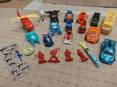 Лот: 23336307. Фото: 1. Игрушки, наклейки, значок для... Другое (игрушки)