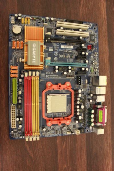 Лот: 11087082. Фото: 1. Gigabyte GA-M57SLI-S4. Материнские платы