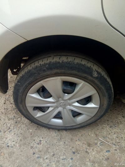 Лот: 14071877. Фото: 1. Шины с toyota ractis. bridgestone... Шины на дисках