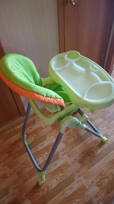 Лот: 8298979. Фото: 1. Стульчик для кормления baby hit. Стульчики для кормления