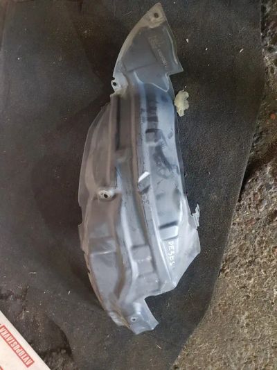 Лот: 20896088. Фото: 1. Подкрылок Mazda Demio DE3FS ZJ-VE... Кузов
