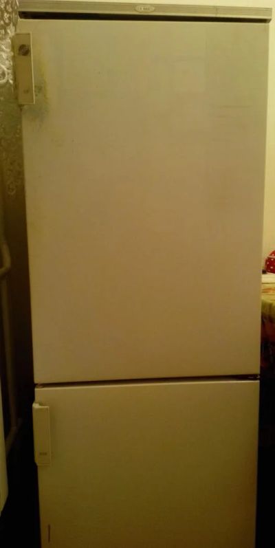 Лот: 8640854. Фото: 1. Холодильник бирюса б/у. Холодильники, морозильные камеры