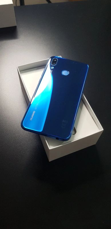 Лот: 16642177. Фото: 1. Новый Huawei P20 Lite Blue Ultramarine... Смартфоны