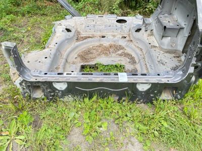 Лот: 23553893. Фото: 1. Пол багажника Land Rover Range... Двигатель и элементы двигателя
