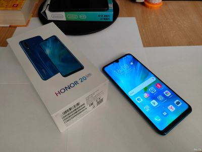 Лот: 18359357. Фото: 1. Honor 20 lite смартфон. Смартфоны