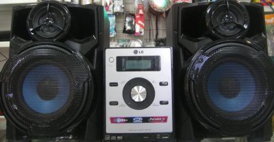 Лот: 4725770. Фото: 1. Музыкальный центр LG, MP3 диск... Музыкальные центры, магнитолы