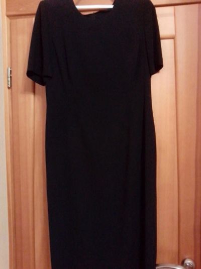 Лот: 10053389. Фото: 1. Классическое черное платье. Платья