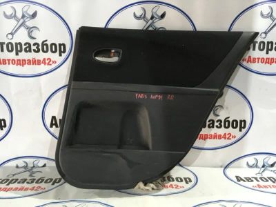 Лот: 21718629. Фото: 1. обшивка двери Toyota Yaris NCP91. Двигатель и элементы двигателя